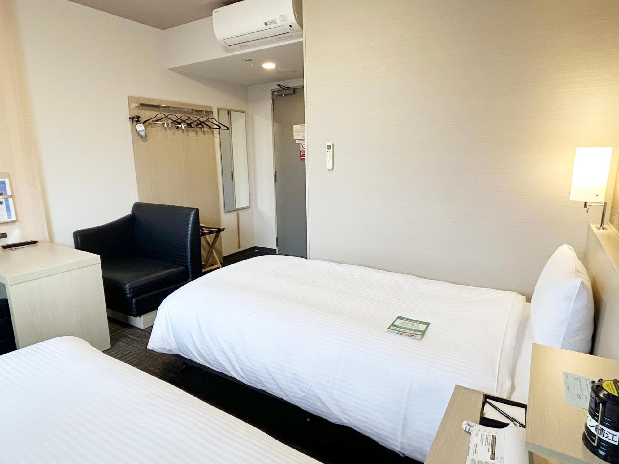 Hotel Route-Inn Sabae -Kokudou 8 Gou- Екстер'єр фото