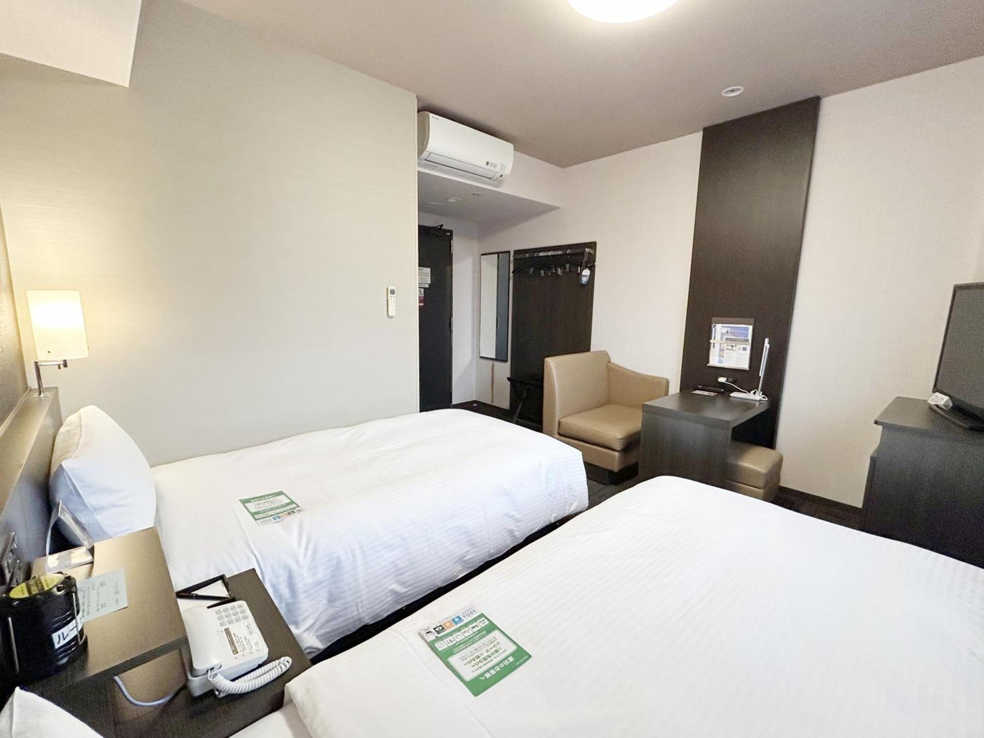 Hotel Route-Inn Sabae -Kokudou 8 Gou- Екстер'єр фото