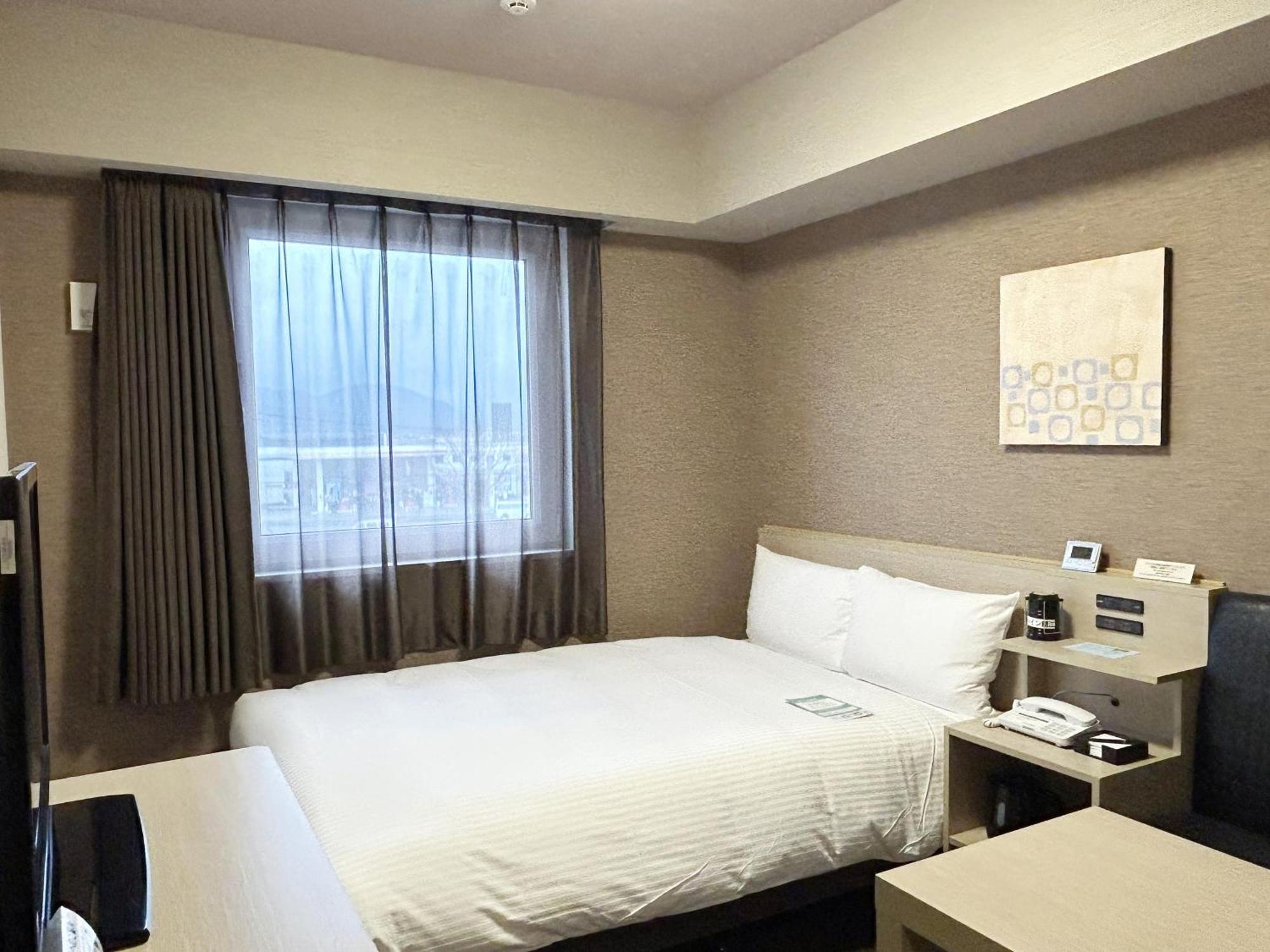 Hotel Route-Inn Sabae -Kokudou 8 Gou- Екстер'єр фото