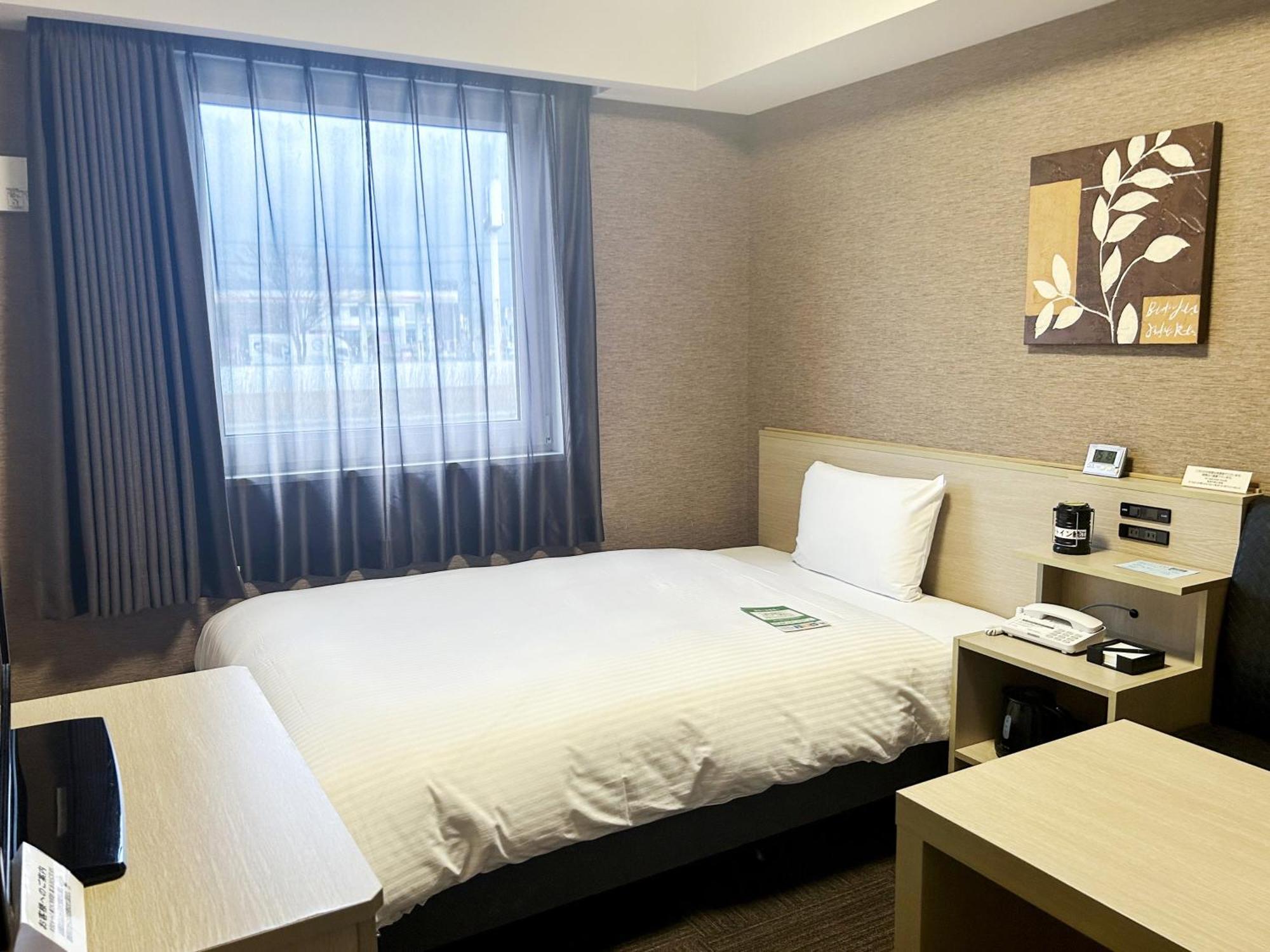 Hotel Route-Inn Sabae -Kokudou 8 Gou- Екстер'єр фото